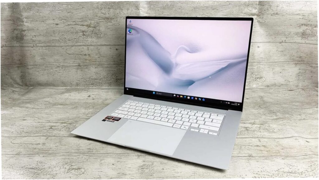 آسوس زين بوك S16 Gorgon: مراجعة حاسوب يوازن بين الأداء الخارق وسهولة التنقل 4 Asus Zenbook S16 Gor 0