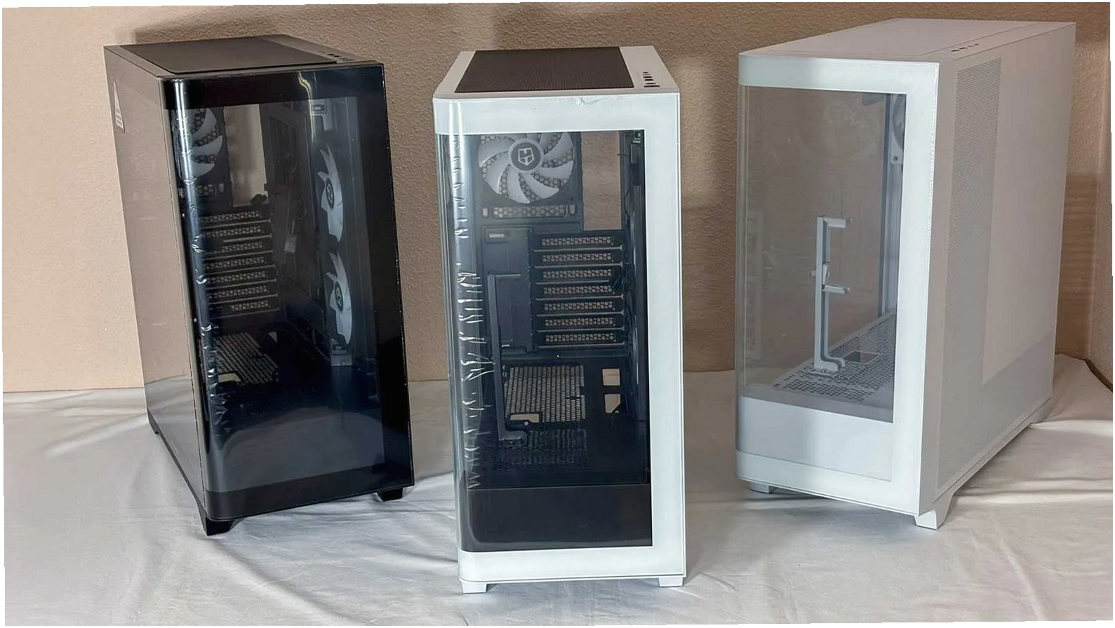 مراجعة Nox Hummer Ether: علبة حاسوب زجاجية بتصميم الحوض بسعر اقتصادي 14 Nox Hummer Ether Re 0