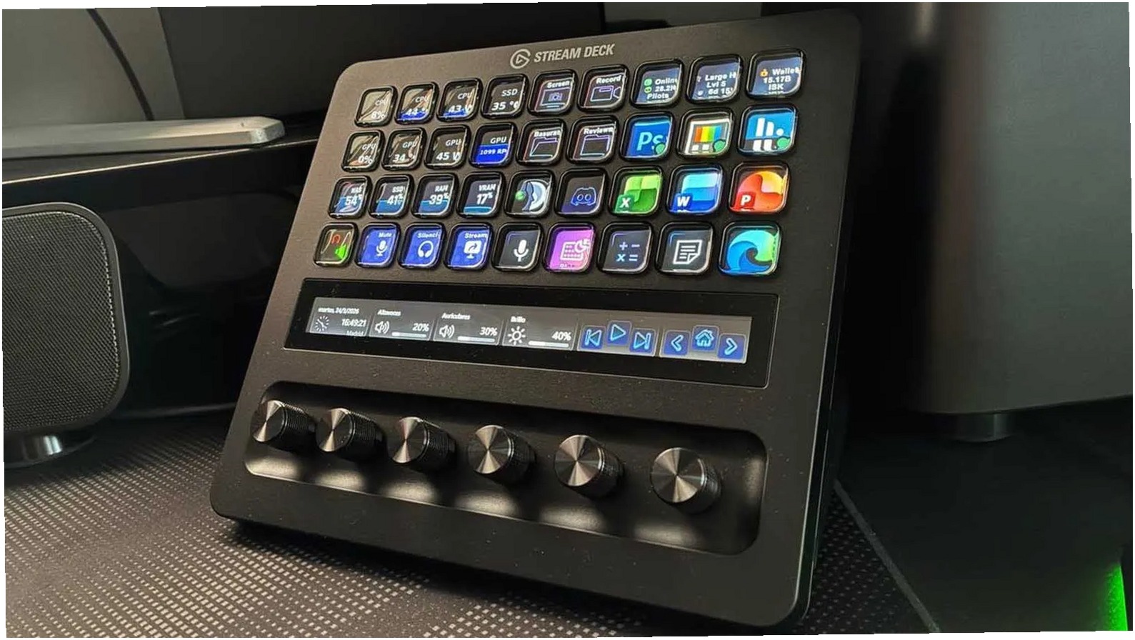 مراجعة Stream Deck+ Xl: تحفة تقنية للمحترفين وصنّاع المحتوى 2 Stream Deck Xl Rev 0